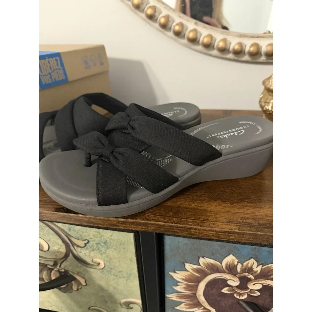 Clarks Cloudsteppers Breeze Rae Cam Black Gray Sandals Womens Size 8 M NWB
